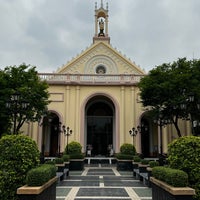 Photo taken at Saint Francis Xavier Church by Rung W. on 5/4/2022