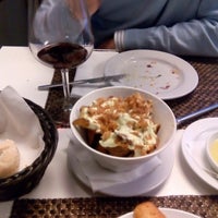 Foto diambil di B&amp;#39;Entrevinhos oleh Su M. pada 2/16/2015