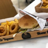 Photo taken at XL Burger by Esra Ö. on 1/30/2018