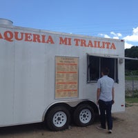 6/7/2014 tarihinde Hillary D.ziyaretçi tarafından Taqueria Mi Trailita'de çekilen fotoğraf