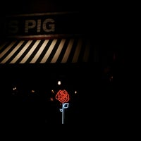 12/23/2022 tarihinde Justin F.ziyaretçi tarafından The Bourgeois Pig'de çekilen fotoğraf