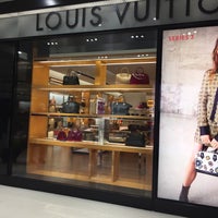 Louis Vuitton - Near North Side - 3 tips