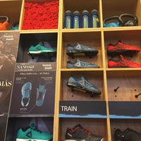 Reebok - Tienda de artículos deportivos