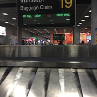 Photo taken at Baggage Claim 19 by Michainalynne on 1/12/2018