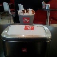 Photo taken at Illy Espresso Bar by Ali R. on 11/5/2012