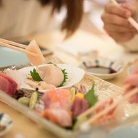 Foto diambil di Sushi Jiro oleh Ken S. pada 8/22/2023