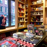 Photo taken at Bookmarc by Mon on 1/20/2019