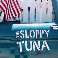 Foto scattata a Sloppy Tuna da Mikey N. il 5/15/2020