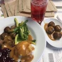 Foto tomada en IKEA Pittsburgh Restaurant &amp;amp; Cafe  por Amanda E el 4/8/2017