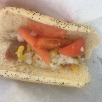 Photo taken at Kim &amp;amp; Carlo&amp;#39;s Chicago Style Hot Dogs by Pili on 6/3/2018