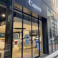 Photo taken at Canon Service Center Ginza by えのもん on 12/16/2023