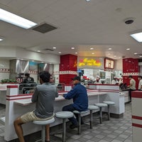 Photo taken at In-N-Out Burger by Mike P. on 9/2/2022