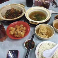 Photo taken at Kai Tian Bak Kut Teh (开天记瓦煲肉骨茶) by May Y. on 1/23/2016