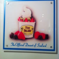 Photo taken at The Island Frozen Yogurt Shop by Domma B. on 12/6/2012