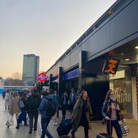 Photo taken at Euston London Underground Station by Rita A. on 3/25/2022
