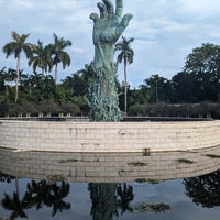 รูปภาพถ่ายที่ Holocaust Memorial of the Greater Miami Jewish Federation โดย Victor K. เมื่อ 10/11/2023