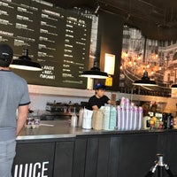 Photo taken at JOE &amp;amp; THE JUICE by COUTUREBOY on 7/2/2018