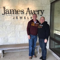 รูปภาพถ่ายที่ James Avery Artisan Jewelry โดย Andy C. เมื่อ 4/22/2017