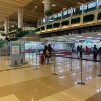 Photo taken at Korean Air Check-in Counter by Jina P. on 4/15/2019