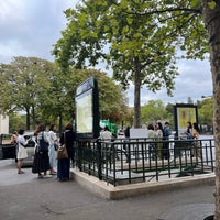 Photo taken at Métro Trocadéro [6,9] by Jina P. on 8/1/2022