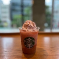 Photo taken at Starbucks by Jina P. on 7/13/2022