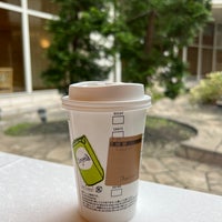 Photo taken at Starbucks by Jina P. on 10/17/2022