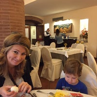 Foto diambil di Hotel Athena Siena oleh Sergei S. pada 1/8/2016