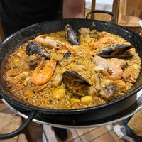 Photo taken at La Paella de Reina by Nestor G. on 9/23/2023