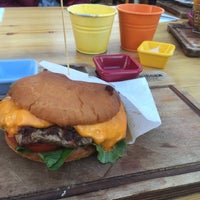 3/8/2016 tarihinde Safak E.ziyaretçi tarafından Burger Sound Grill Steaks'de çekilen fotoğraf