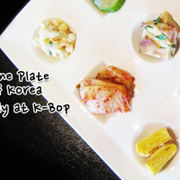 2/20/2014 tarihinde K-Bop Korean Tapas Restaurantziyaretçi tarafından K-Bop Korean Tapas Restaurant'de çekilen fotoğraf
