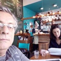 Photo taken at Rause Café + Vinho by Francisco Giancarlo G. on 4/9/2018