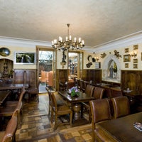 รูปภาพถ่ายที่ Hotel U Zlatého stromu โดย Hotel U Zlatého stromu เมื่อ 7/13/2015