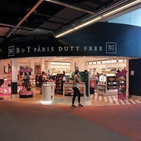 Photo taken at BuY Paris Duty Free by Phillip C. on 6/1/2019