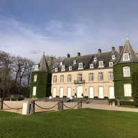 Photo taken at Chateau de la Hulpe by Viktor S. on 4/13/2023