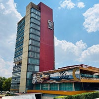Photo taken at Facultad de Derecho by Oscar G. on 3/19/2023