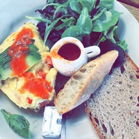 Photo taken at Le Pain Quotidien by Eman A. on 9/3/2019