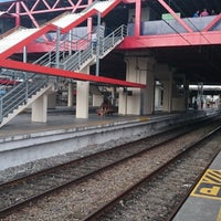 Photo taken at SuperVia - Estação Madureira by Leonardo C. on 8/7/2016