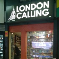 Foto tirada no(a) London Calling Discos por Leonardo C. em 3/22/2014