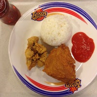Photo taken at Texas Chicken by Indira S. on 11/14/2014