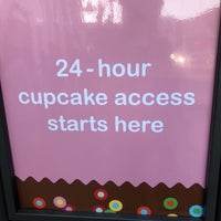 Photo taken at Sprinkles Americana by Yue L. on 6/13/2019