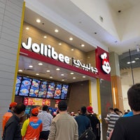 Photo taken at Jollibee by Yue L. on 12/31/2021