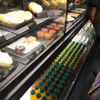 Photo taken at Starbucks by TOB4B1 on 10/15/2017