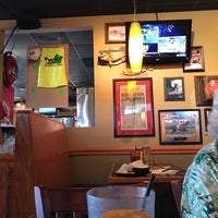 Foto tomada en Pickle Barrel Cafe &amp;amp; Sports Pub - Milledgeville  por Tammy@LakeSinclair L. el 6/18/2017
