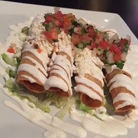 Das Foto wurde bei The MexZican Gourmet von Manny R. am 11/22/2014 aufgenommen