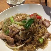 Photo taken at Neramitra Thai Restaurant by Kumi K. on 4/15/2016