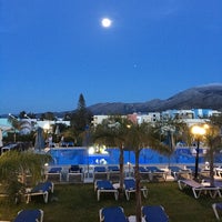 Foto diambil di Kyknos Beach Hotel oleh Vasilis T. pada 4/9/2017
