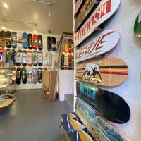 10/7/2020 tarihinde Oliver G.ziyaretçi tarafından NOTE skateboard shop'de çekilen fotoğraf