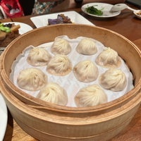 Photo taken at Din Tai Fung by Theresa C. on 11/10/2023
