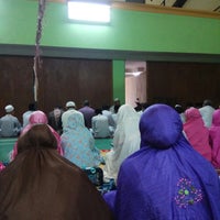 Photo taken at Madrasah Ibtidaiyah Al-Falah by heni i. on 4/6/2018