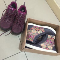 clarks paradigm mall